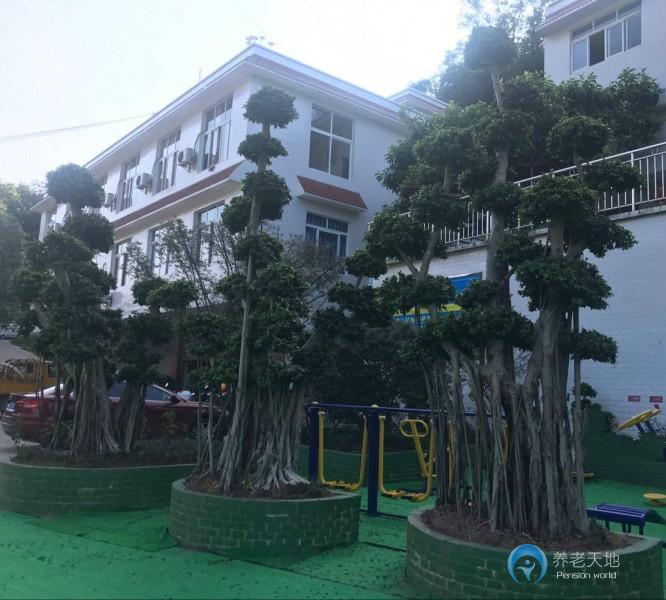 宜賓市鳳凰湖康樂(lè)養(yǎng)老所