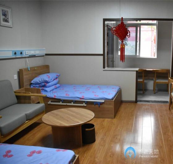 龍泉聚寶山養老中心